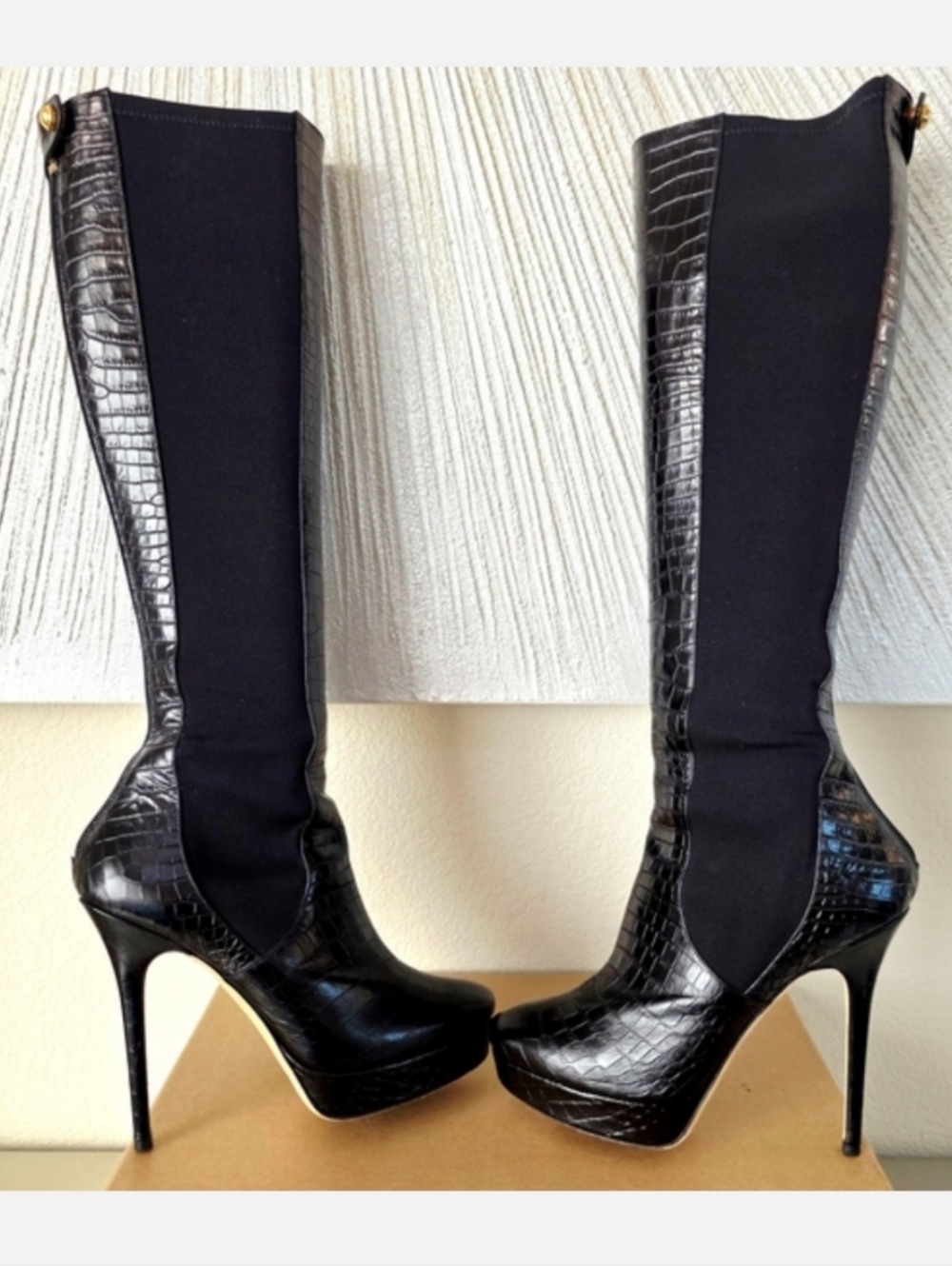 Jimmy Choo Black Croc-Embossed Knee-High Heeled Boots with Stretch Panels US 8 - Picture 6 of 16